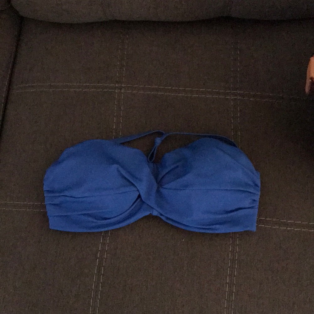 Swimsuit top. Size 34D